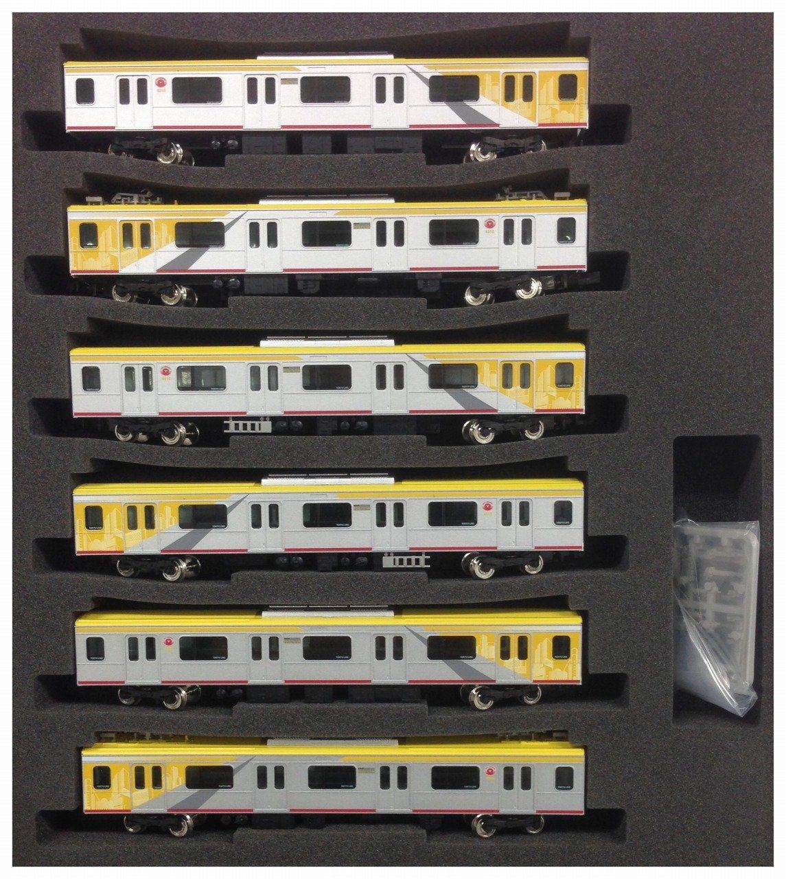 Greenmax Tokyu Corporation Series 5050-4000 `Shibuya Hikarie Go` Addition - BanzaiHobby