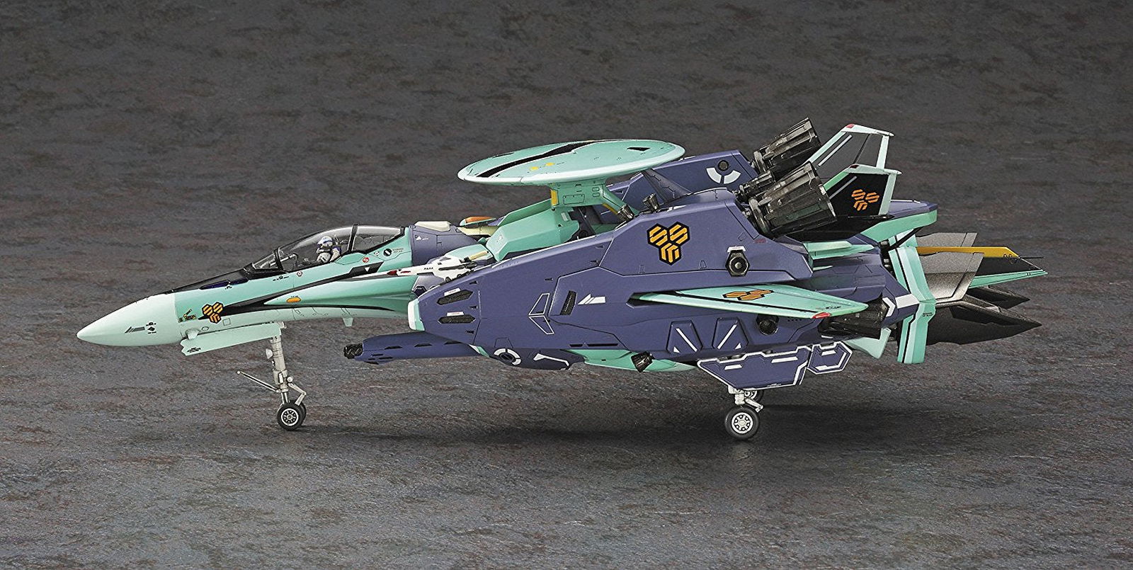 Hasegawa RVF-25 Super Messiah "Macross Frontier" - BanzaiHobby
