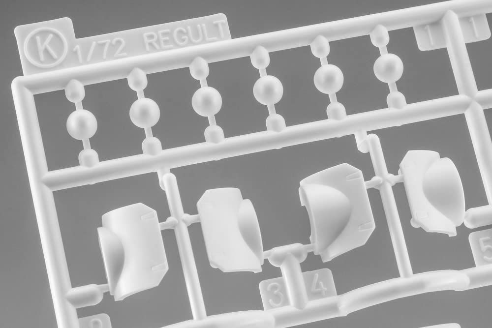 Hasegawa Regult (Equipped with Small Missile Pod Model) `Ma - BanzaiHobby