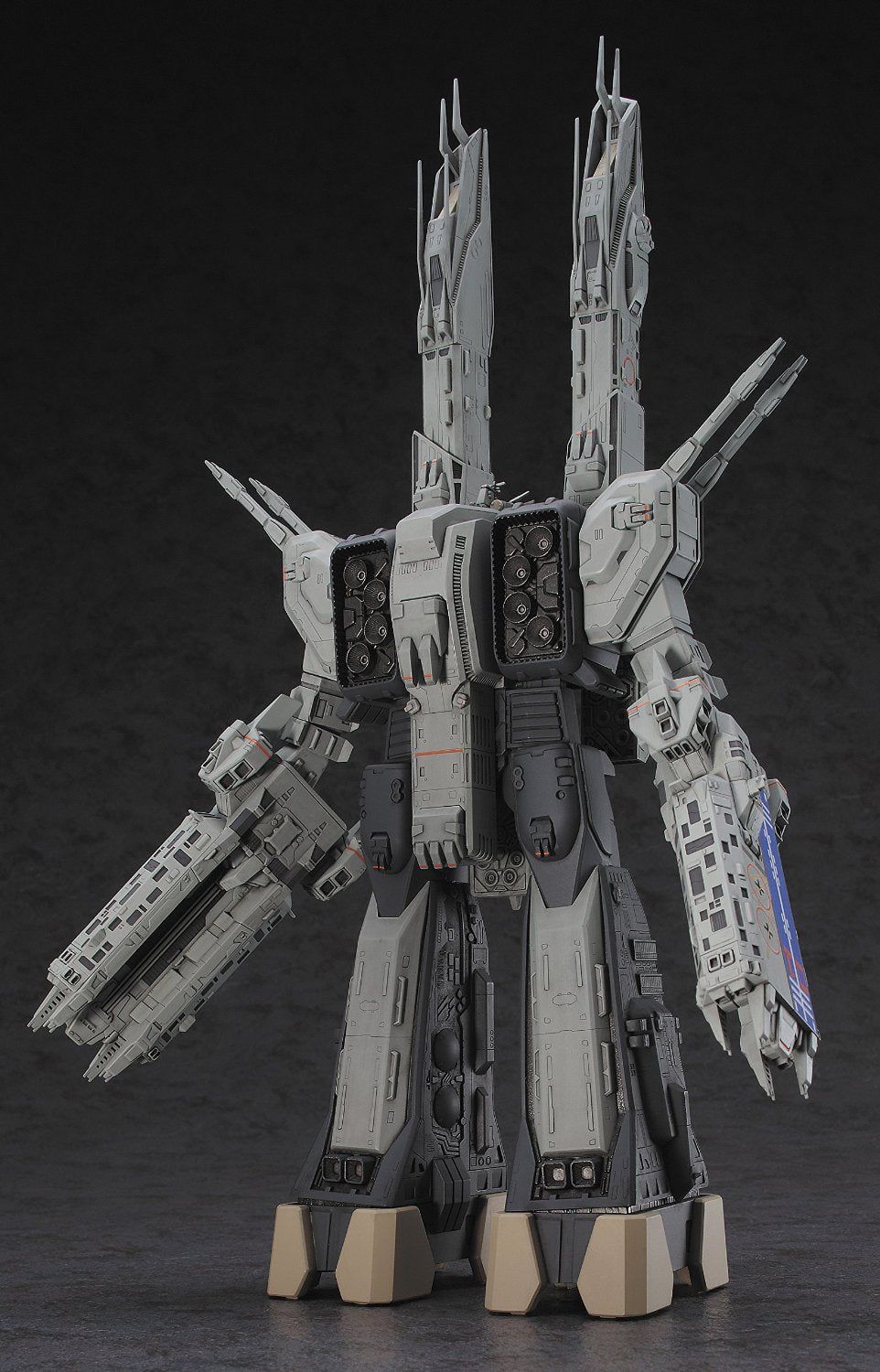 Hasegawa SDF-1 Macross Forced Attack Movie Edition - BanzaiHobby