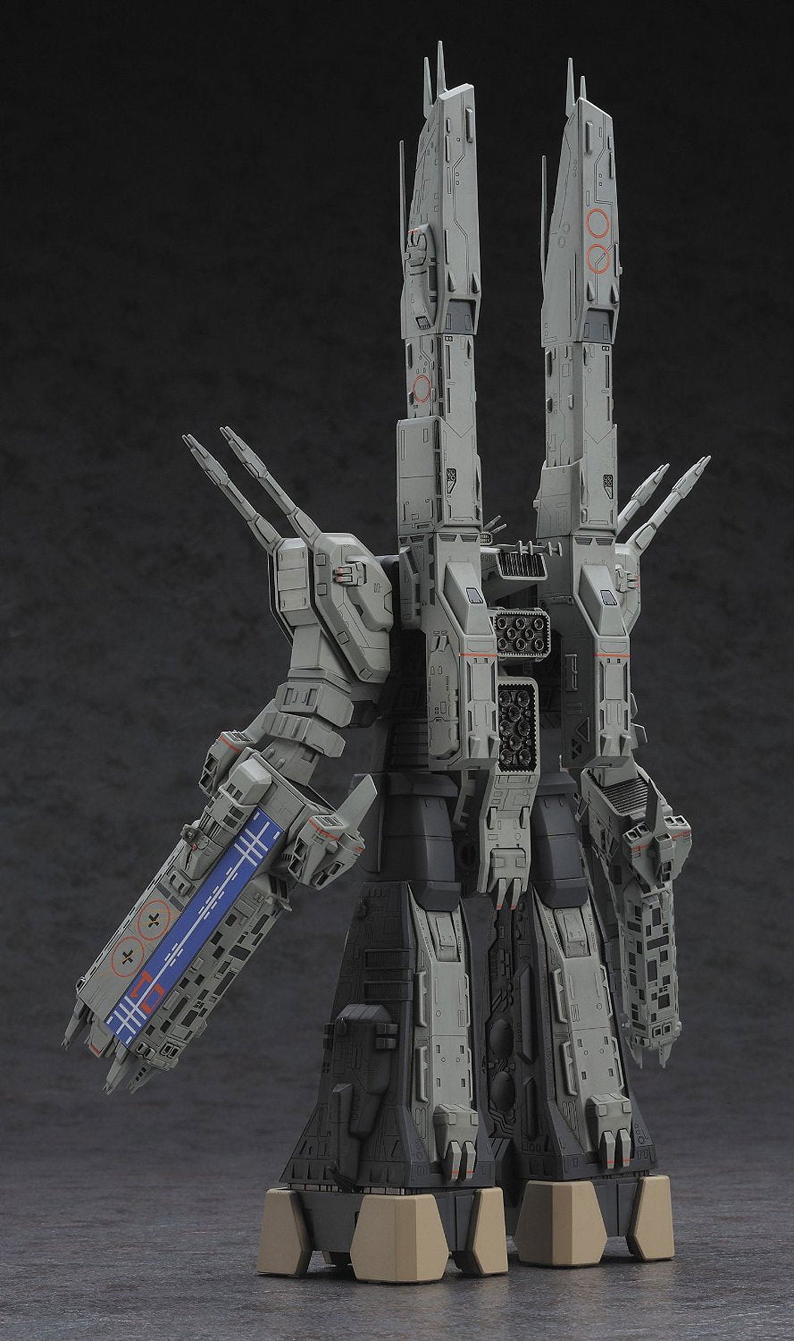 Hasegawa SDF-1 Macross Forced Attack Movie Edition - BanzaiHobby