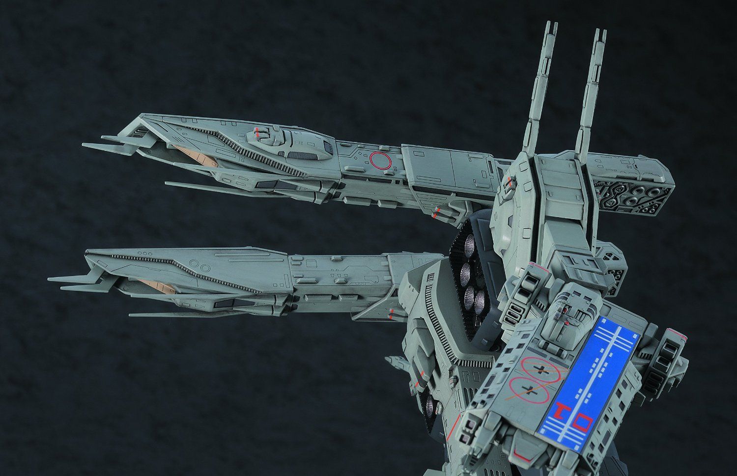 Hasegawa SDF-1 Macross Forced Attack Movie Edition - BanzaiHobby