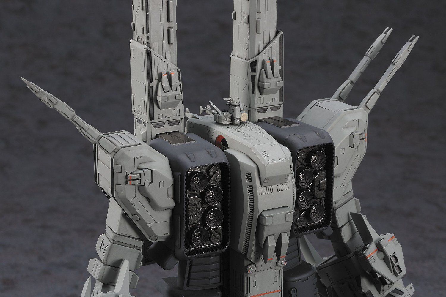 Hasegawa SDF-1 Macross Forced Attack Movie Edition - BanzaiHobby