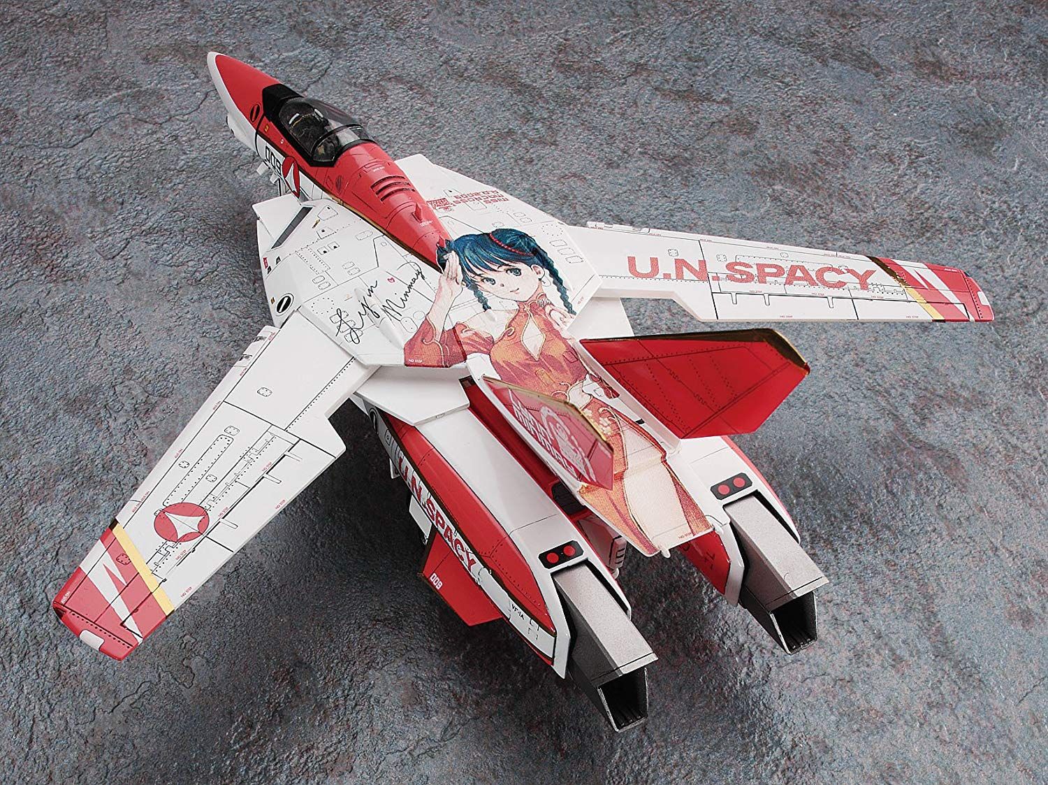 Hasegawa VF-1A Valkyrie `Minmay 2009 Special` - BanzaiHobby
