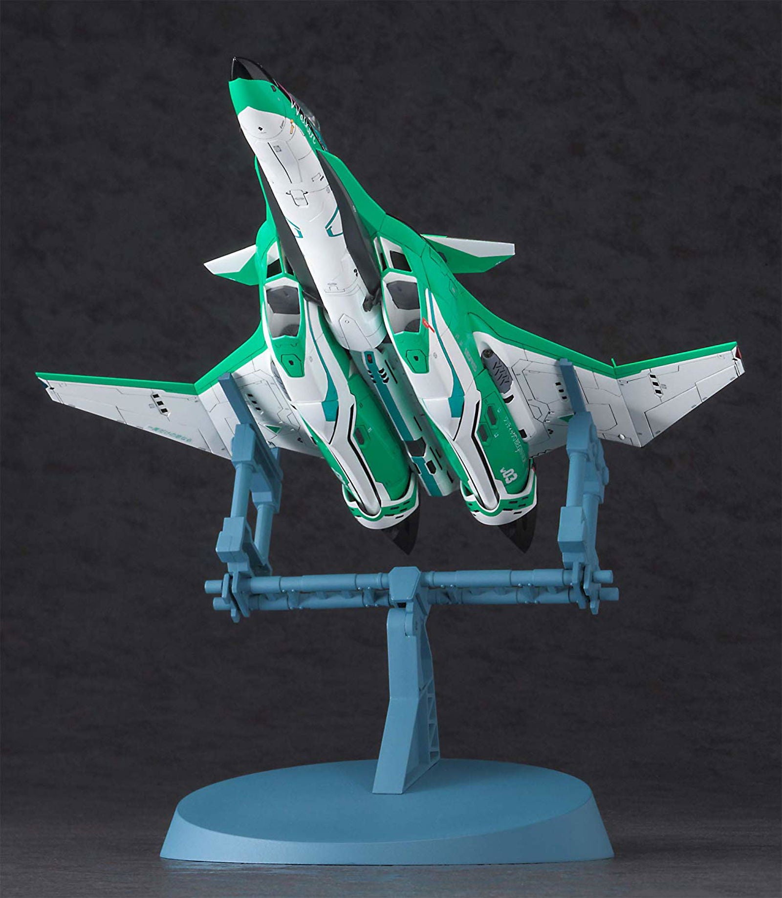 Hasegawa VF-31E Siegfried `Reina Prowler Color` Macross Delta the Movie - BanzaiHobby