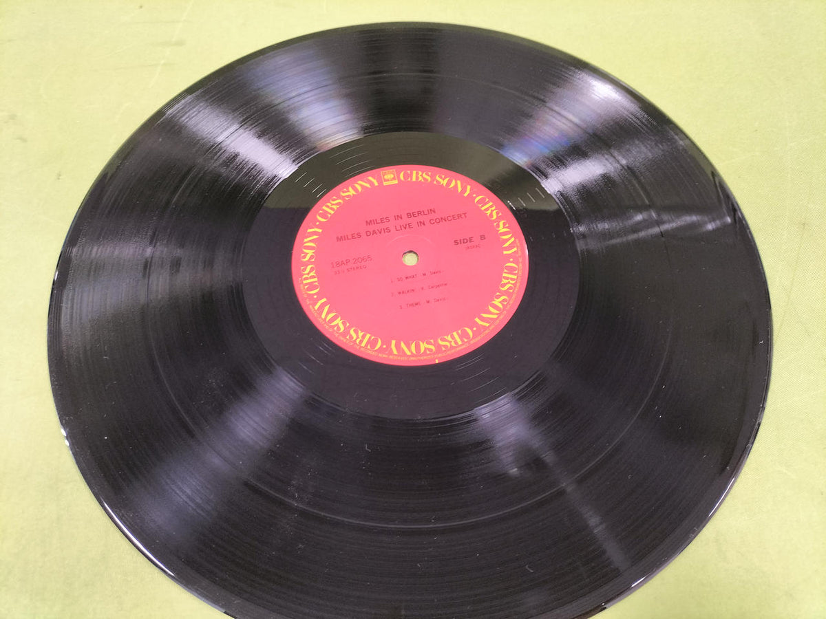 CBS SONY Record: MILES DAVIS/MILES IN BERLIN