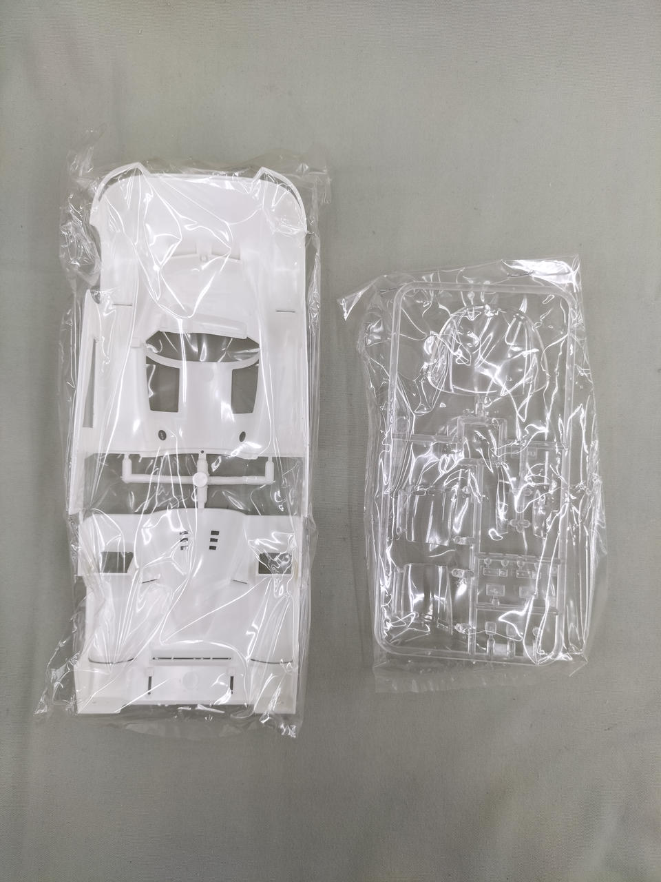 TAMIYA Toyota TOM'S 84C Full Display Model Sports Car Series No.289 - Banzai Thrifting | BanzaiHobby