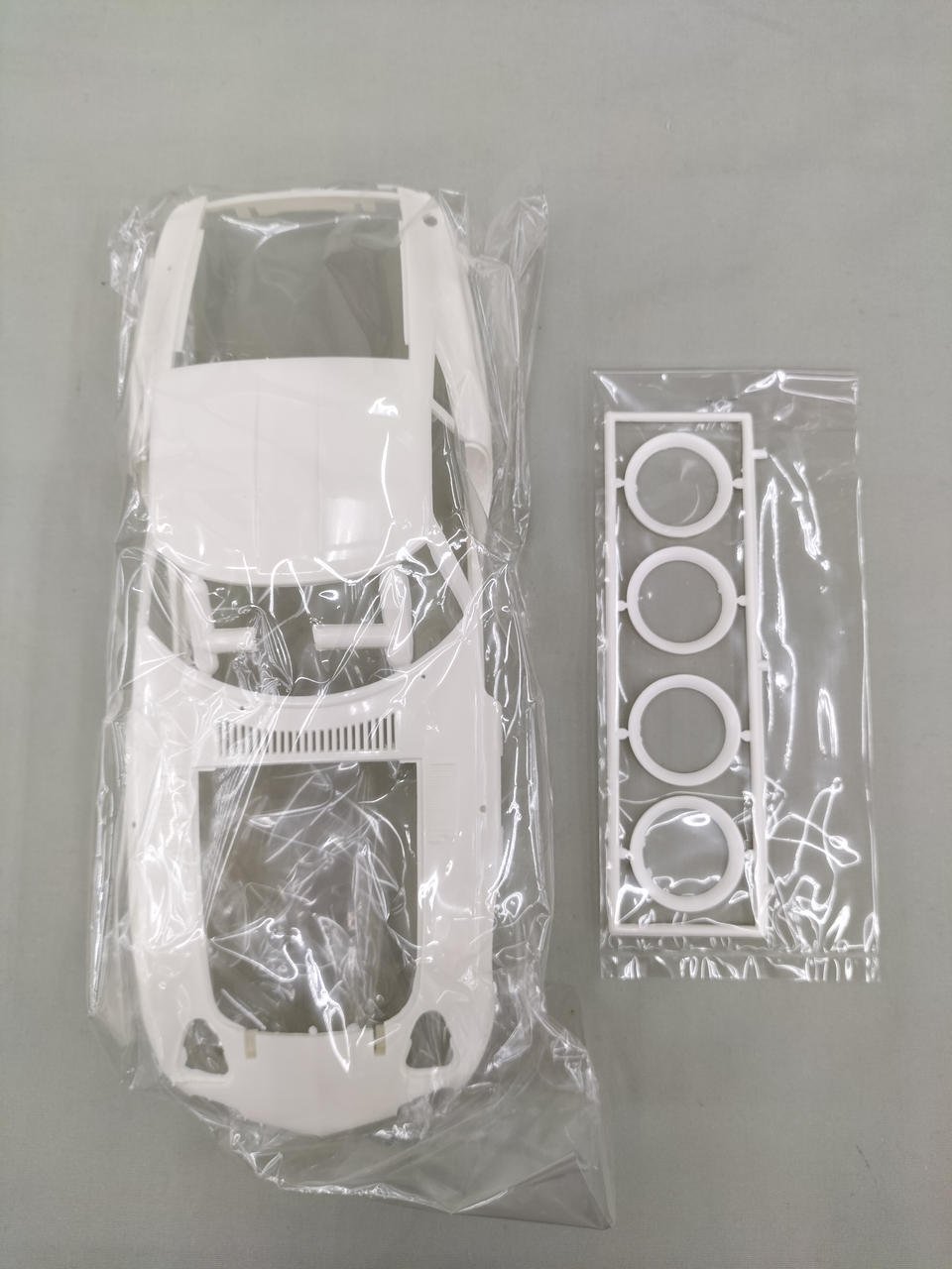 Fujimi Model TOYOTA 2000GT Final Production Commemoration - Banzai Thrifting | BanzaiHobby
