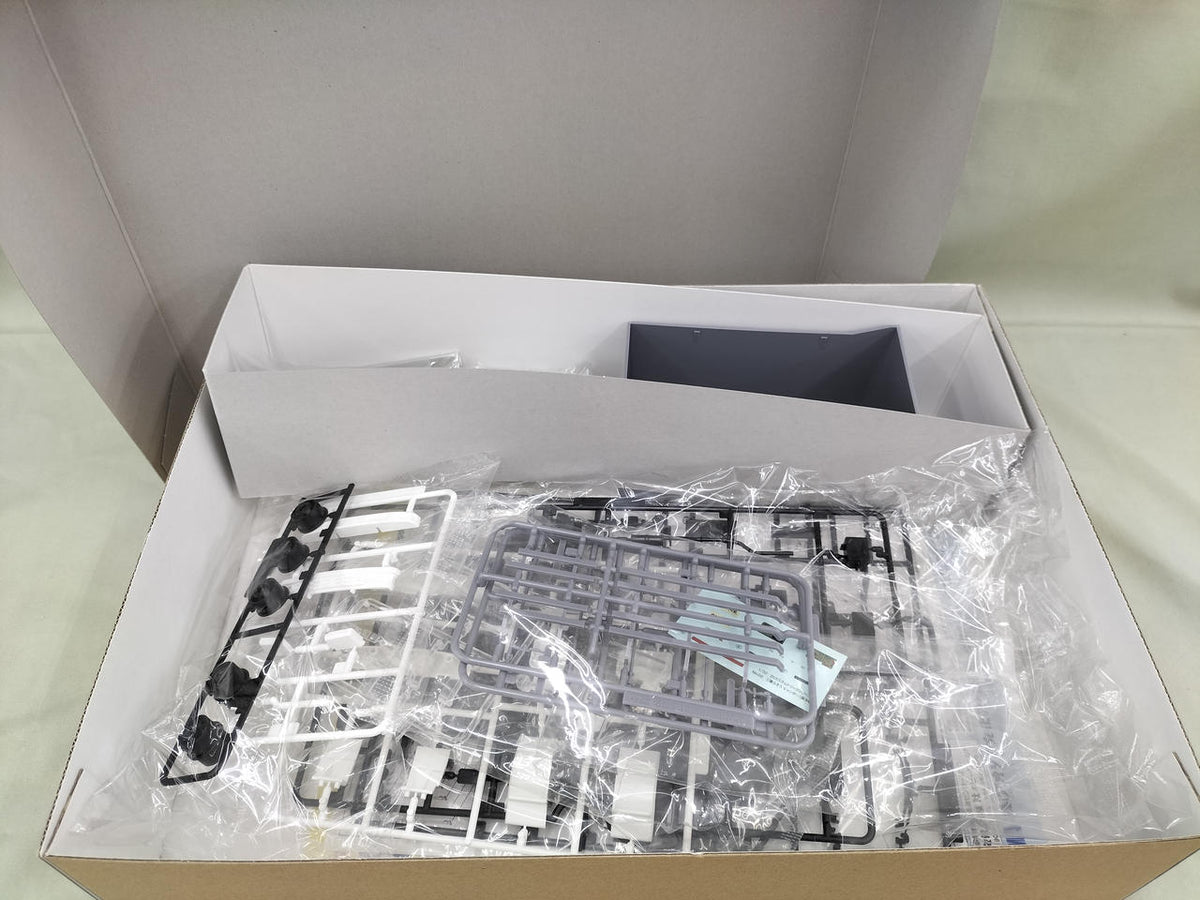 Qingdao Cultural Teaching Materials Company Mitsubishi Fuso CANTER - Banzai Thrifting | BanzaiHobby