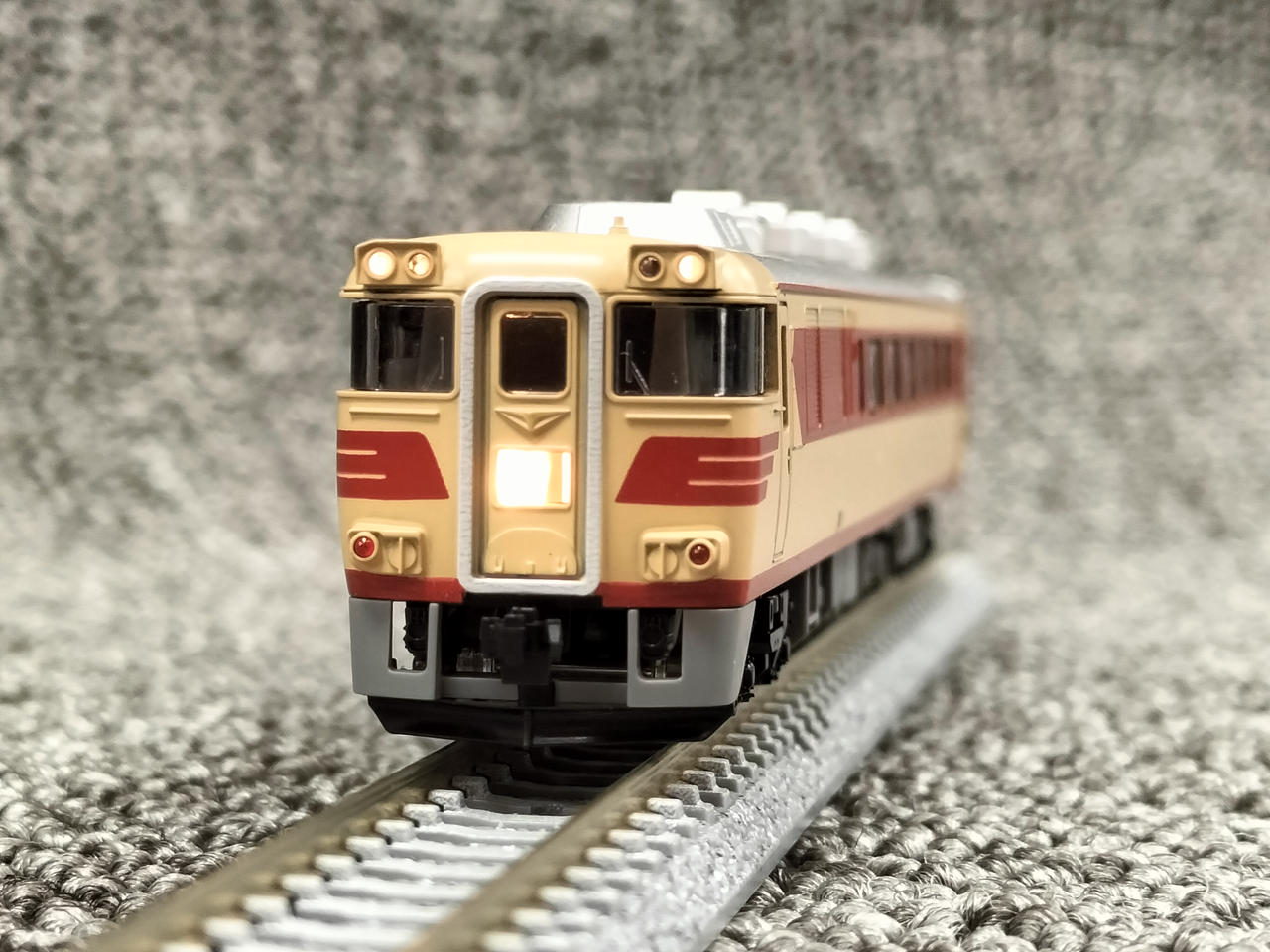 TOMIX JNR KiHa 181 Series Limited Express Diesel Car Set 92723