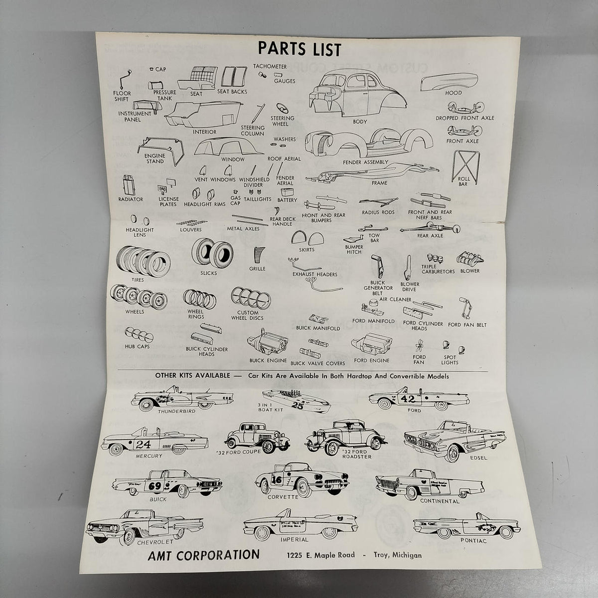 AMT 1/25 1940 FORD CUSTOMIZING KIT 40 FORD DELUXE COUPE - Banzai Thrifting | BanzaiHobby