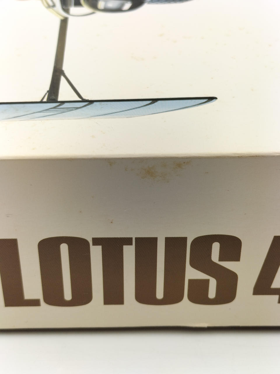 TAMIYA Big Scale Model Gold Leaf Lotus - Banzai Thrifting | BanzaiHobby