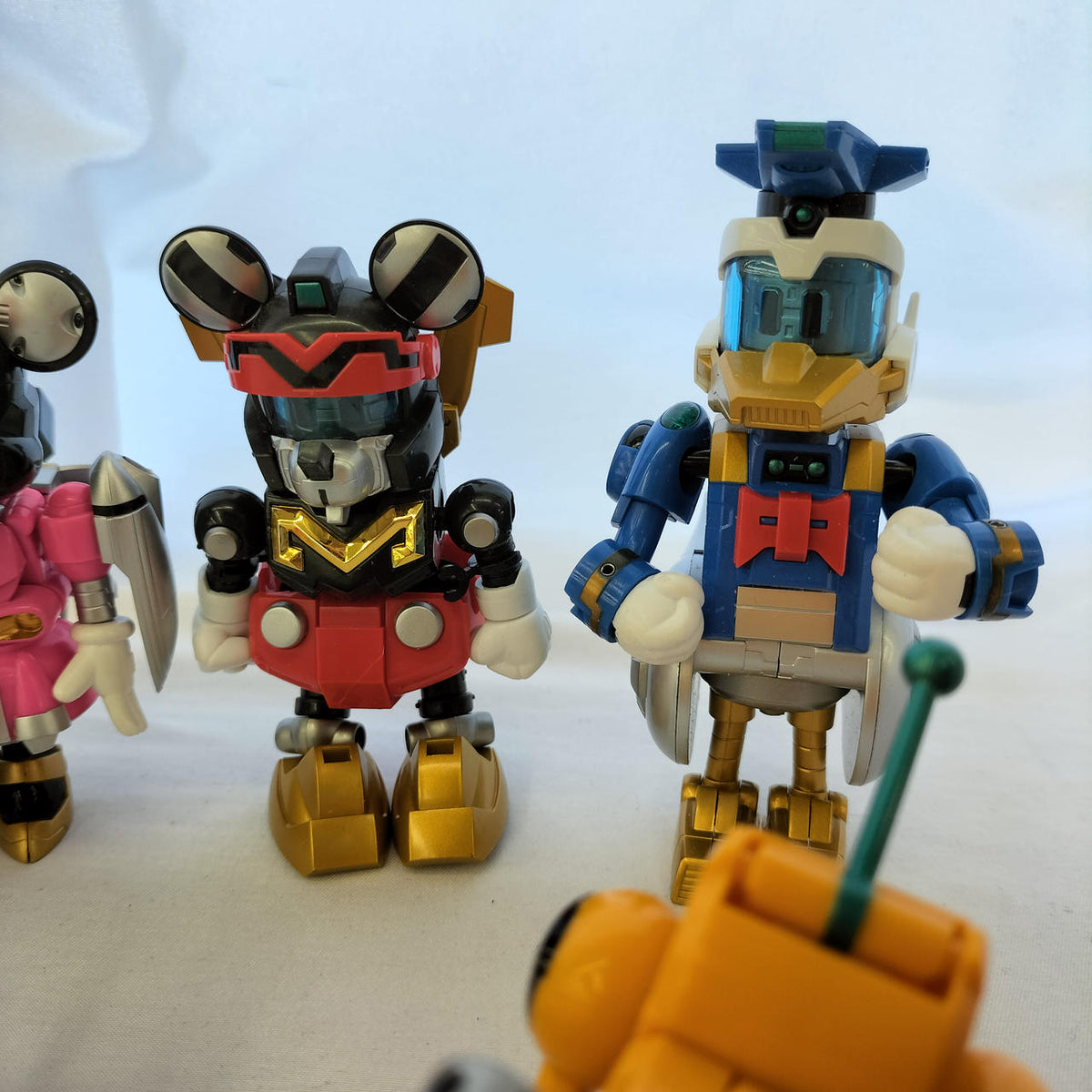 BANDAI Chogokin Super Combination King Robo Mickey & Friends