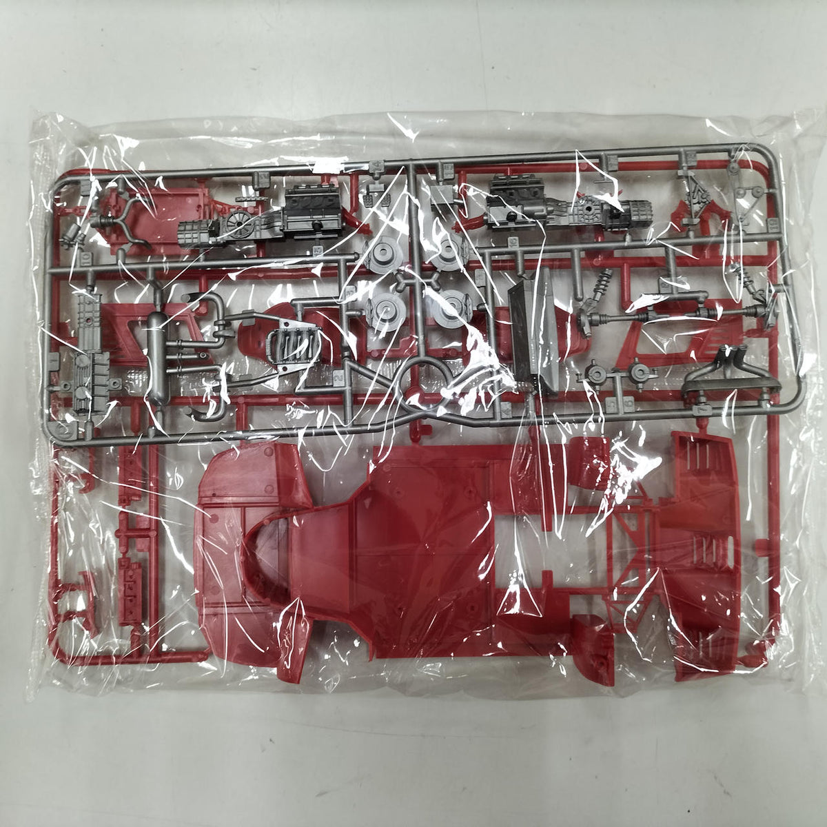 TAMIYA 1/24 Ferrari F40 Sports Car Series NO.77