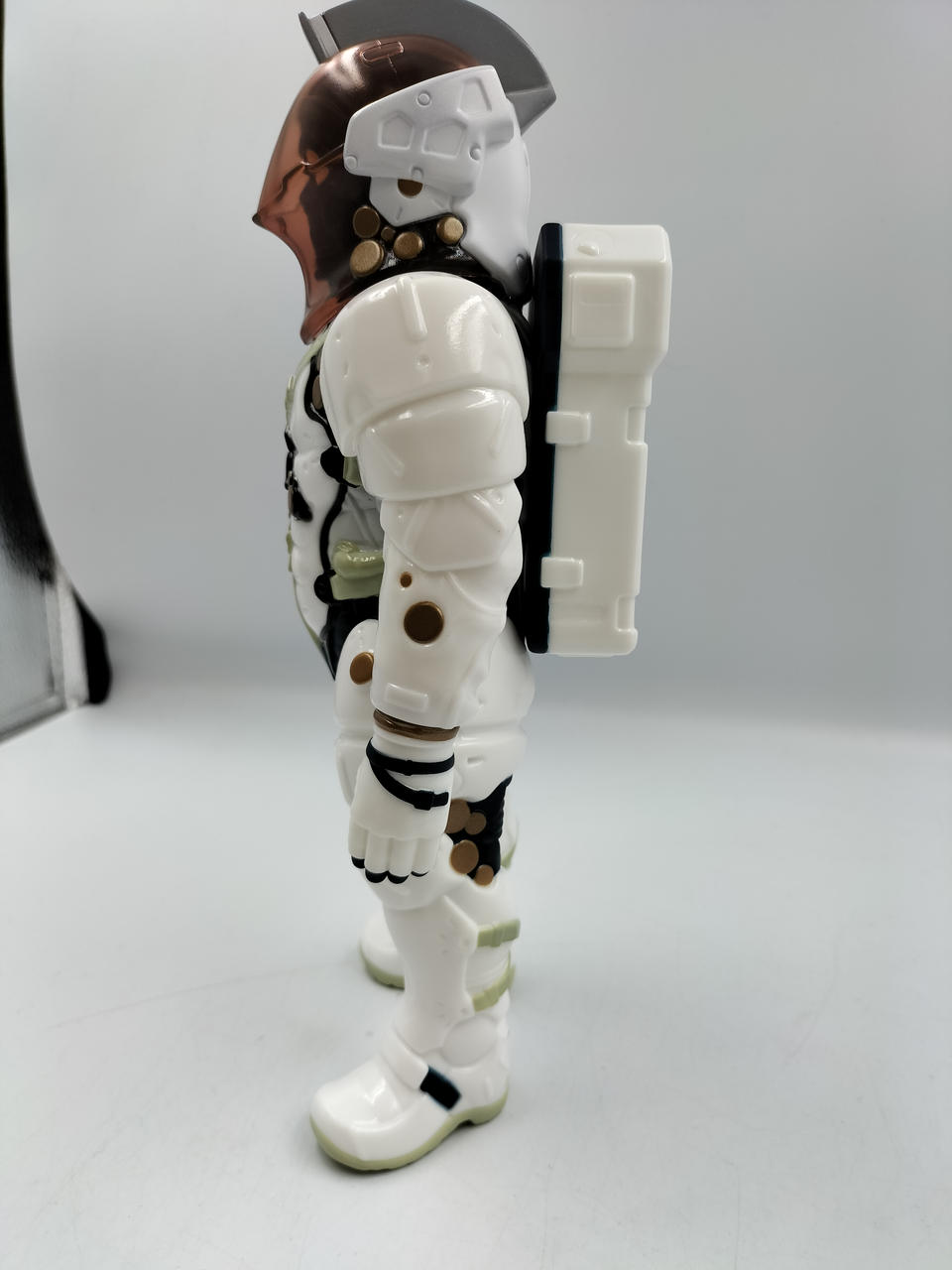 Medicom Toy Soft Vinyl Figure Ludens - Medicom Toy Banzai Hobby