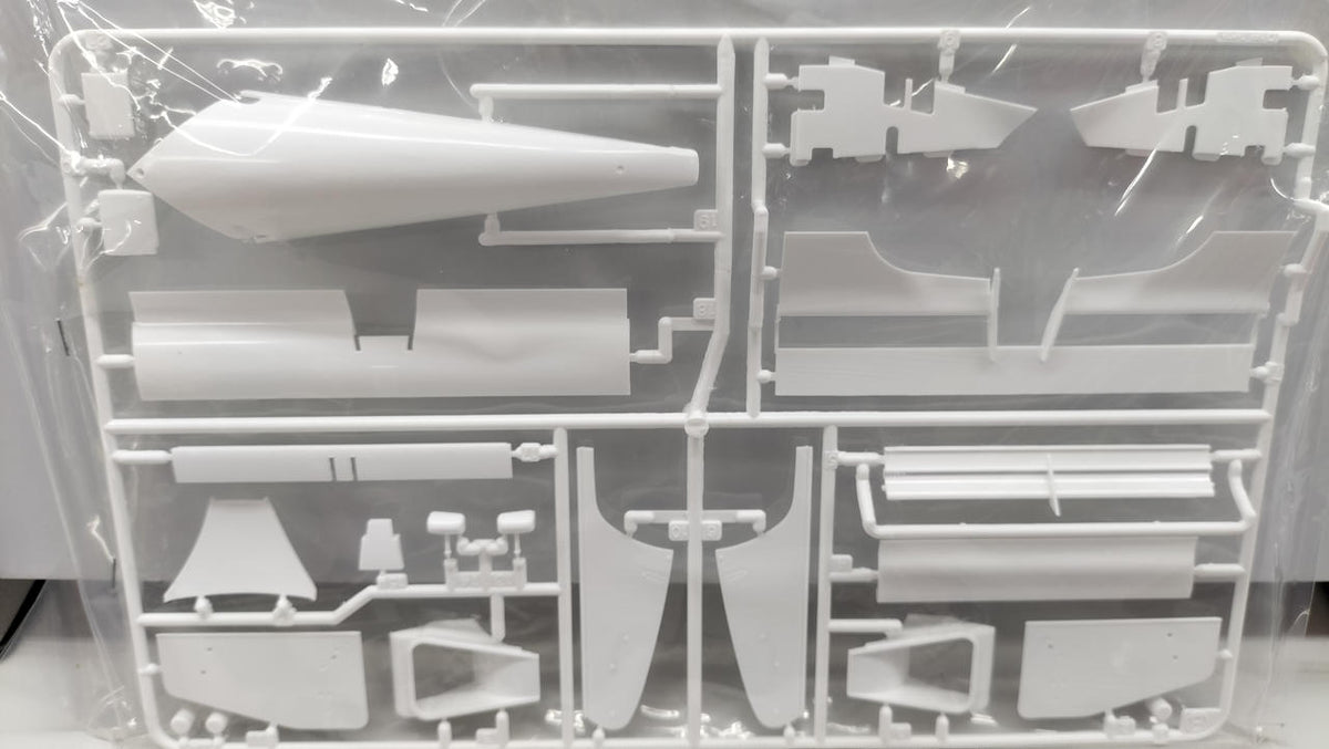 Tamiya 1/12 Plastic Model McLaren MP4/6 Honda