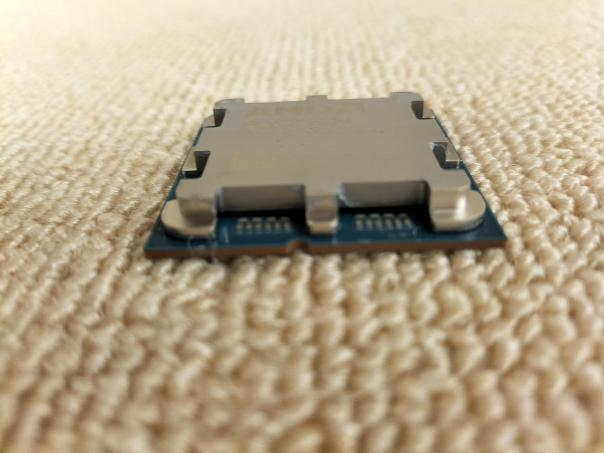 AMD CPU RYZEN 7 9800X3D