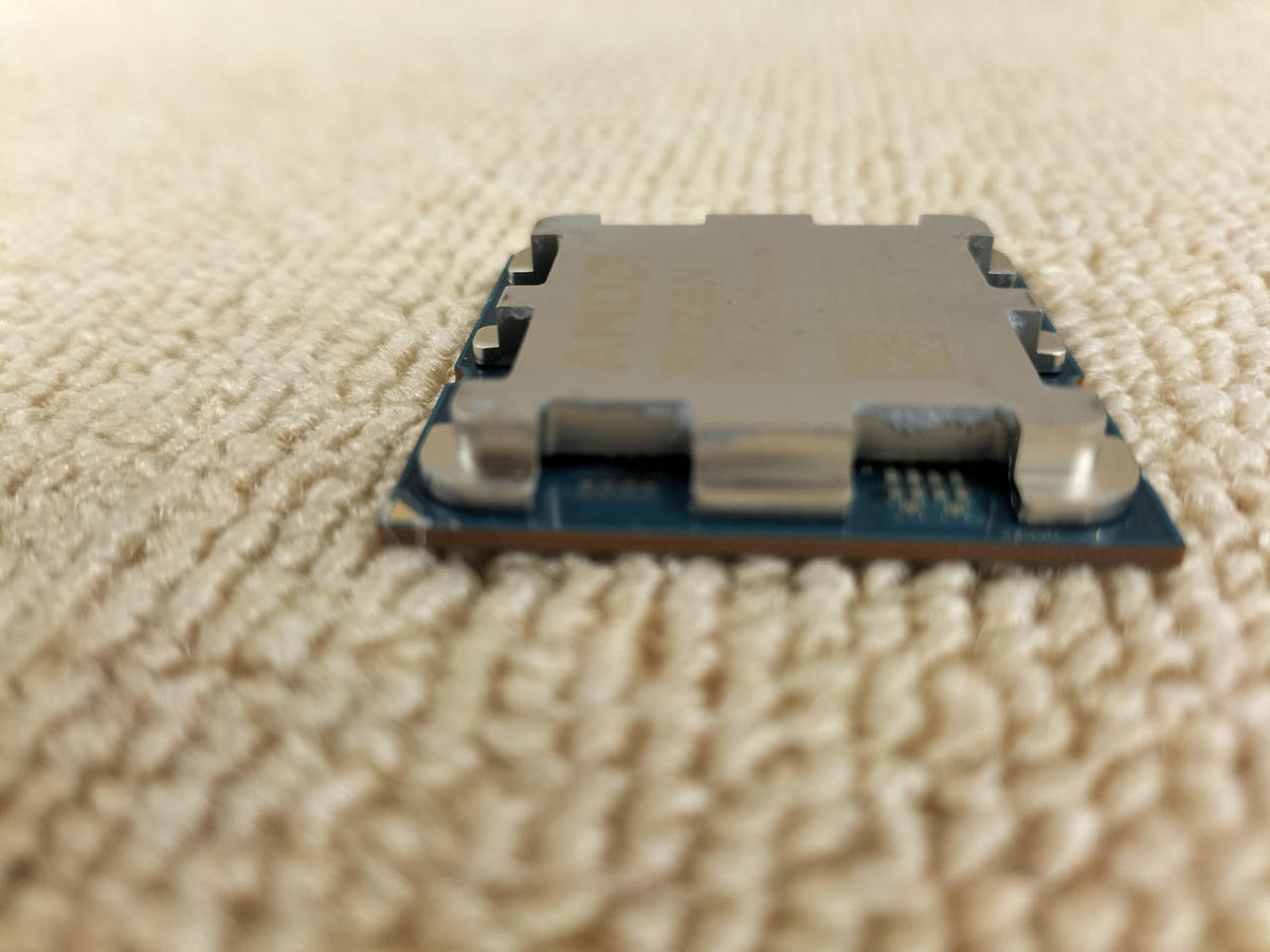 AMD CPU RYZEN 7 9800X3D