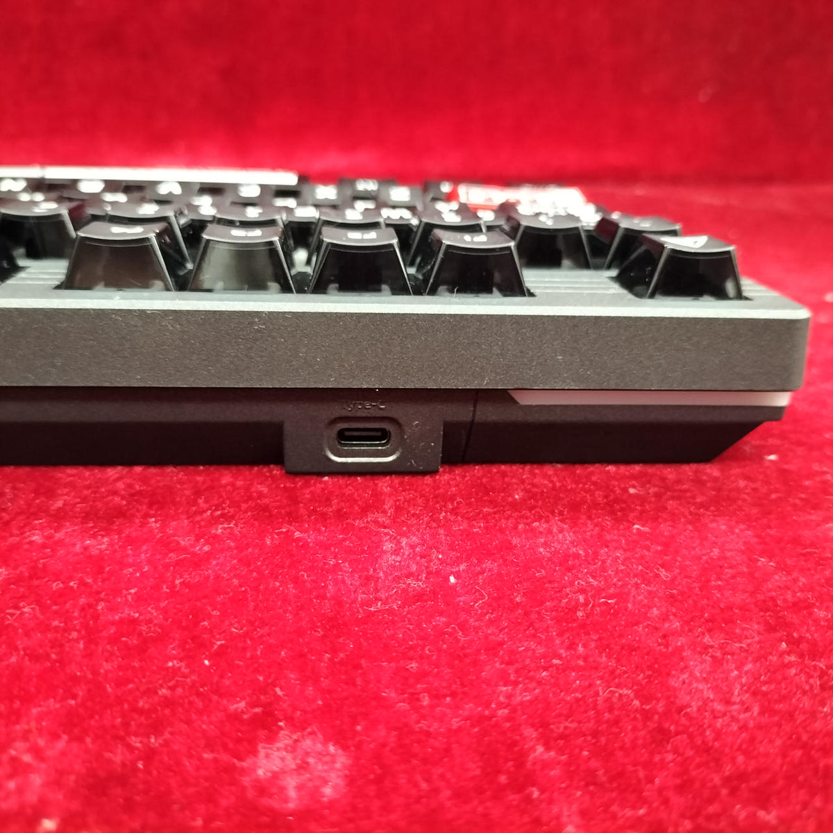 DAREU Gaming Keyboard EK75RT