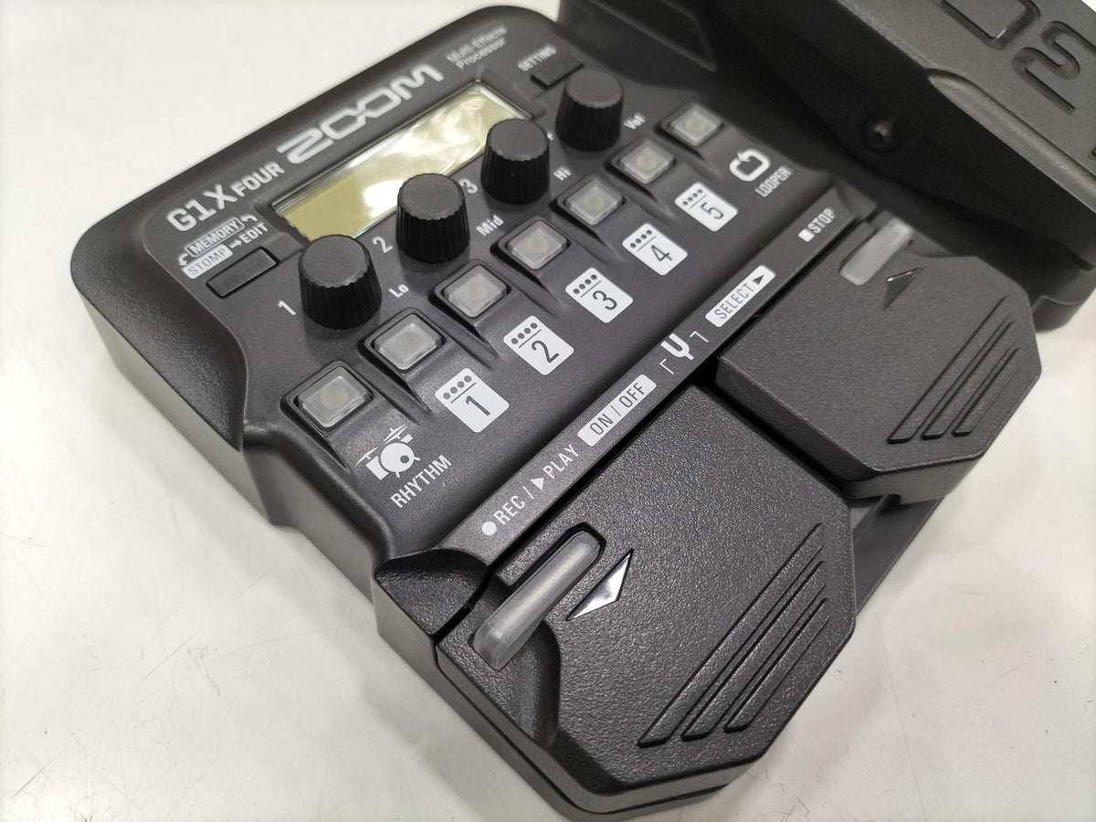 ZOOM Multi-effector G1XFOUR