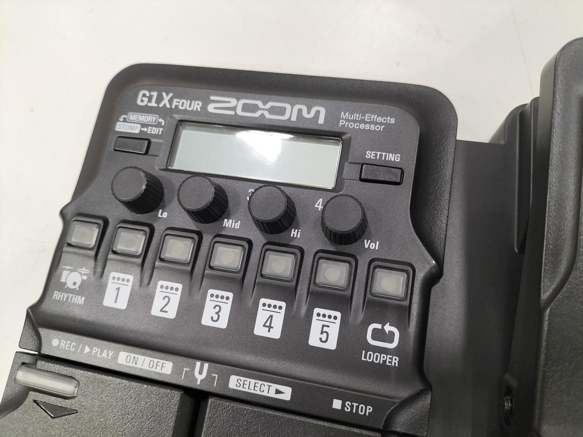 ZOOM Multi-effector G1XFOUR