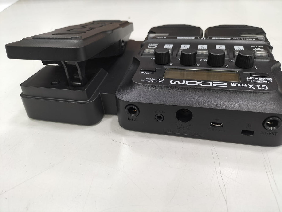 ZOOM Multi-effector G1XFOUR