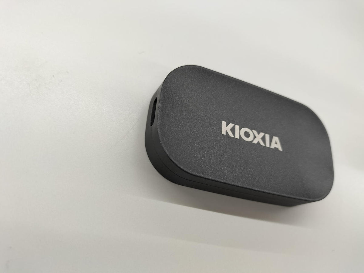 KIOXIA 4K Video Instantly Upgraded EXCERIA PLUS G2 SSD-PKP2.0U3G2-B - Banzai Thrifting | BanzaiHobby