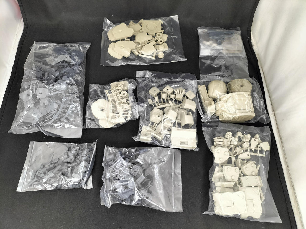 Wave Corporation The Brilliant Heretic: Armored Trooper VOTOMS - Banzai Thrifting | BanzaiHobby
