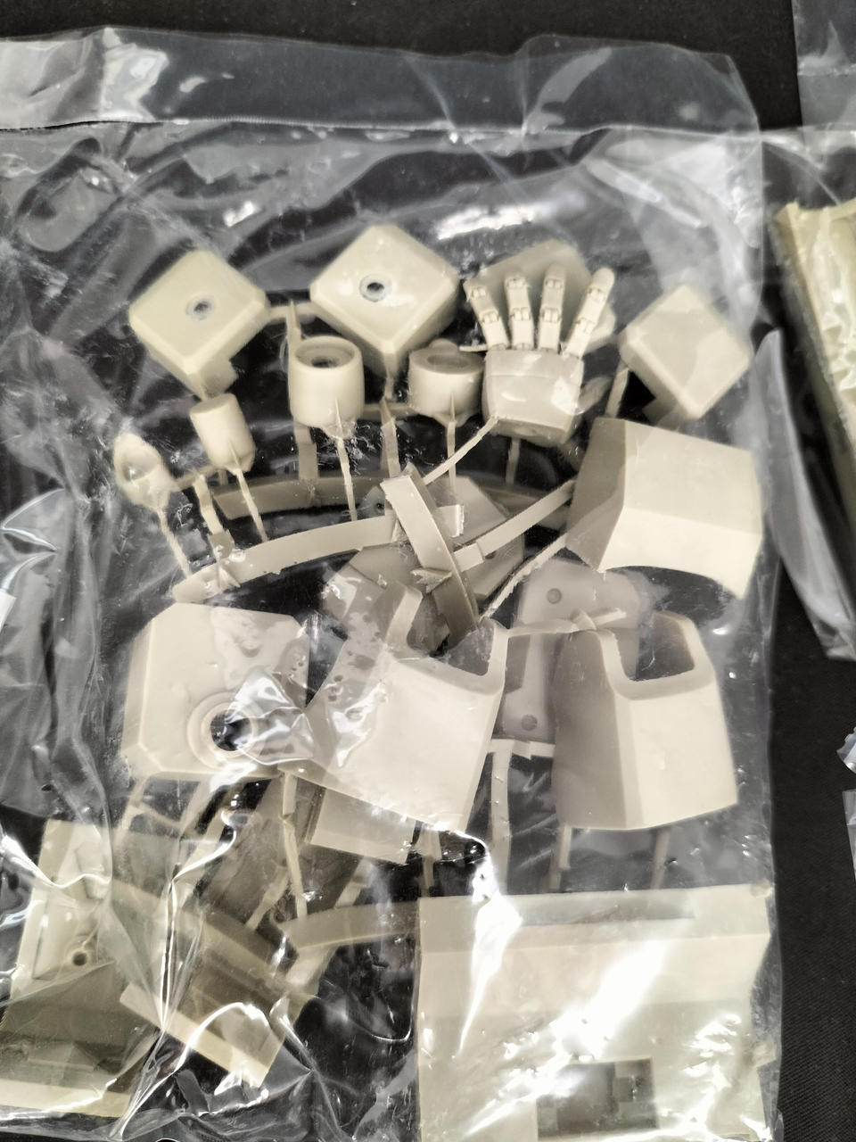 Wave Corporation The Brilliant Heretic: Armored Trooper VOTOMS - Banzai Thrifting | BanzaiHobby