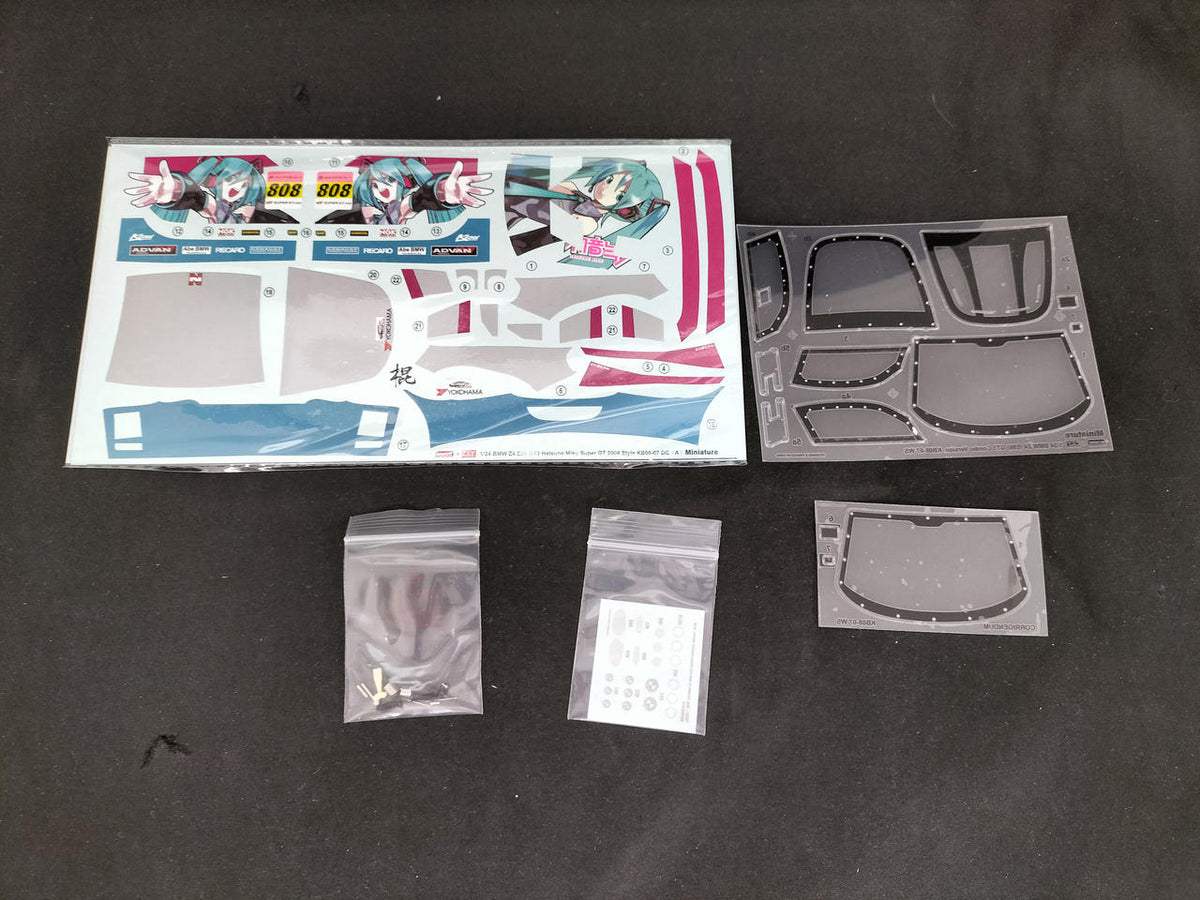 KITBOX×PZY MODEL Hat Sune Miku BMW Z4 1/24 Hatsune Miku Edition - Banzai Thrifting | BanzaiHobby