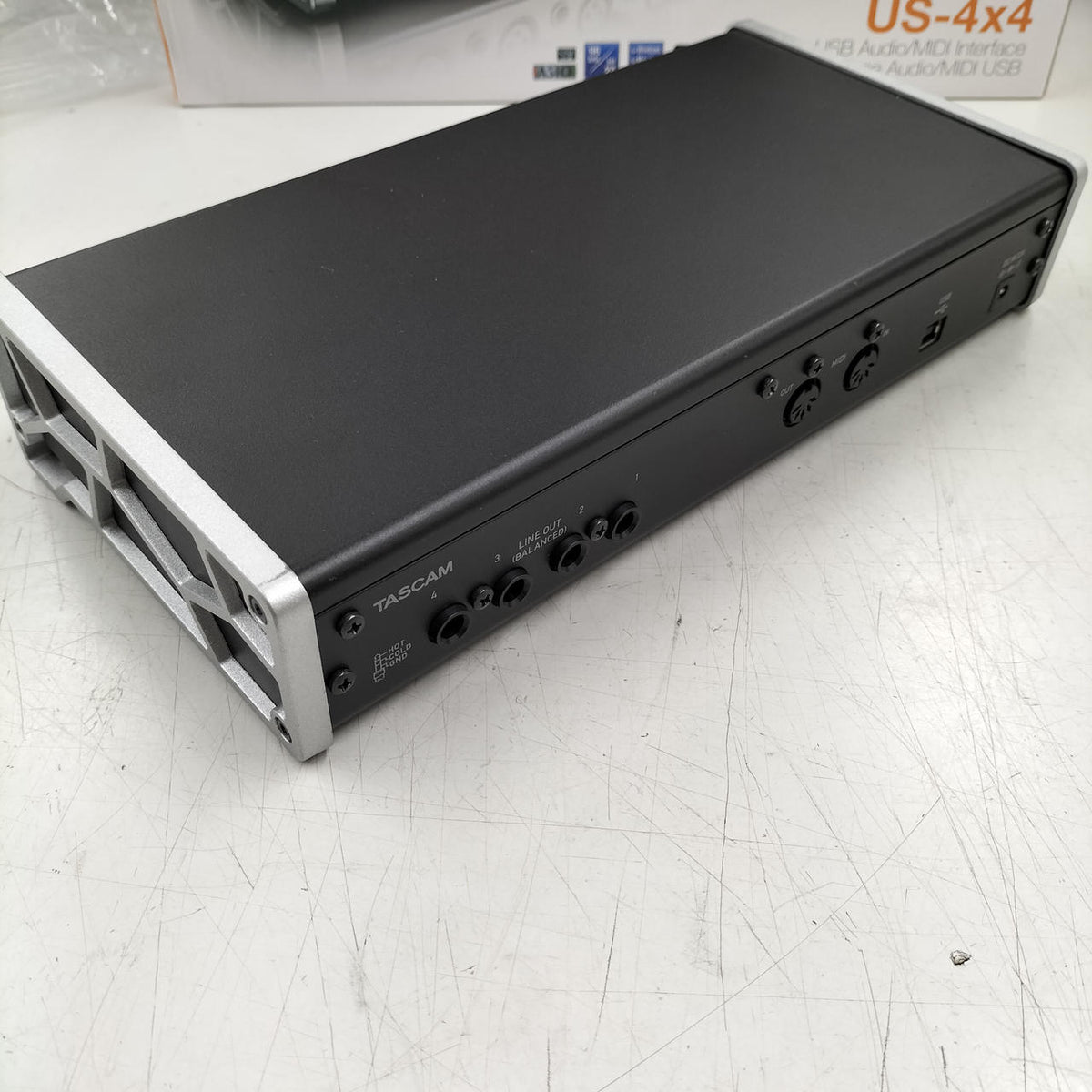 TASCAM Audio Interface: US-4X4 - Banzai Thrifting | BanzaiHobby