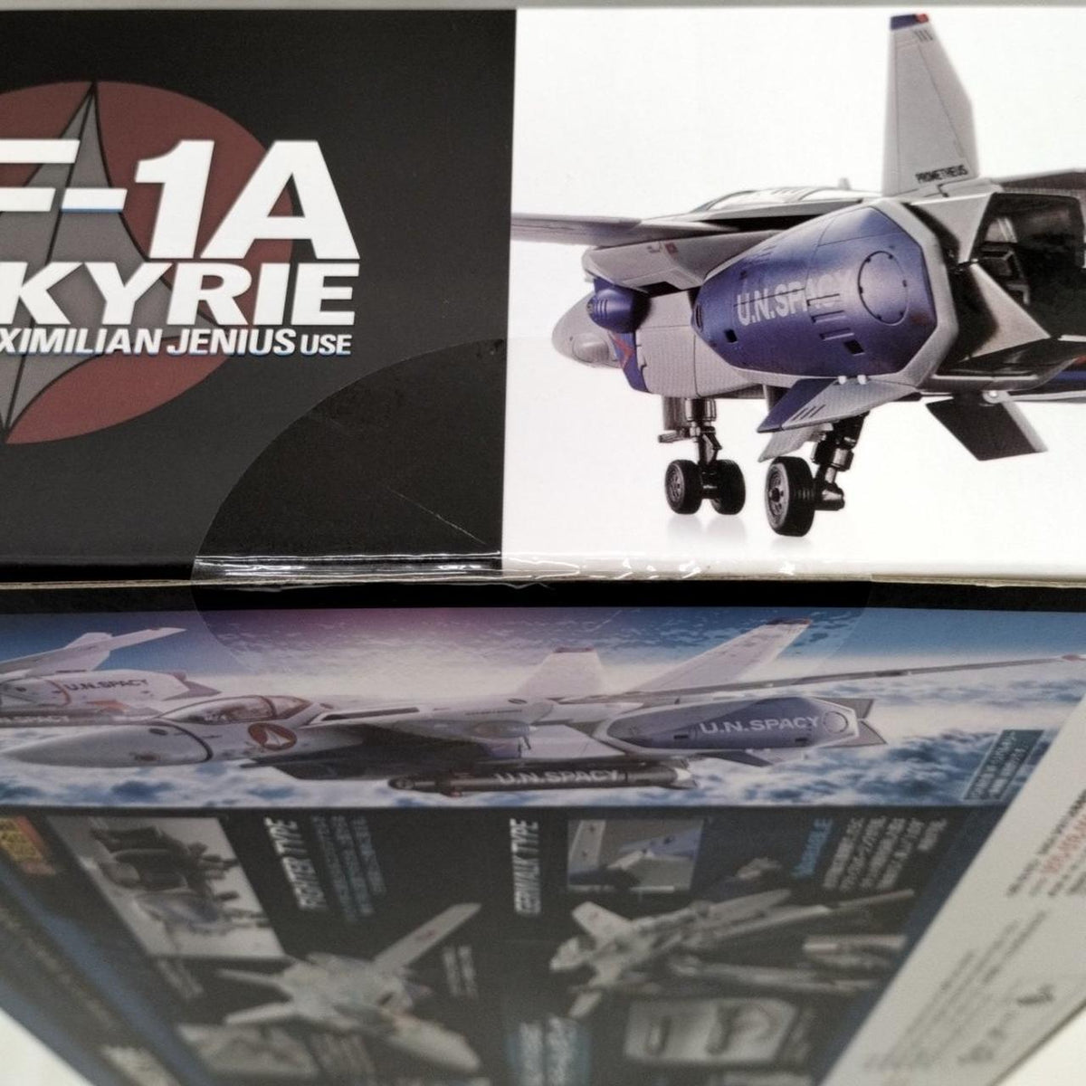 BANDAI DX Chogokin VF-1A Valkyrie (Maximilian Jenius's Unit) "Super Dimension Fortress Macross"