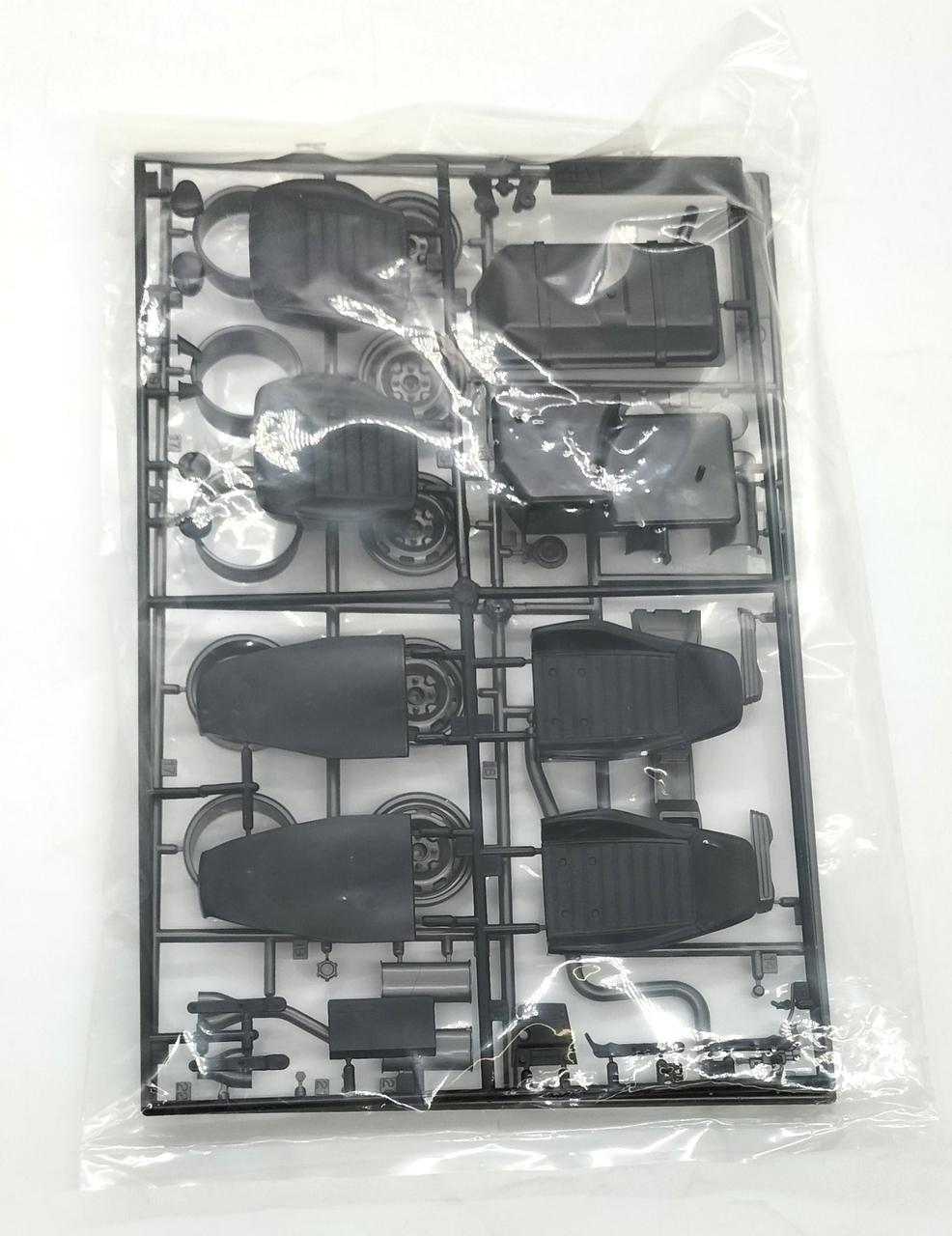 TAMIYA 1/12 Plastic Model Fairlady 240ZG (Retail Type) - Banzai Thrifting | BanzaiHobby