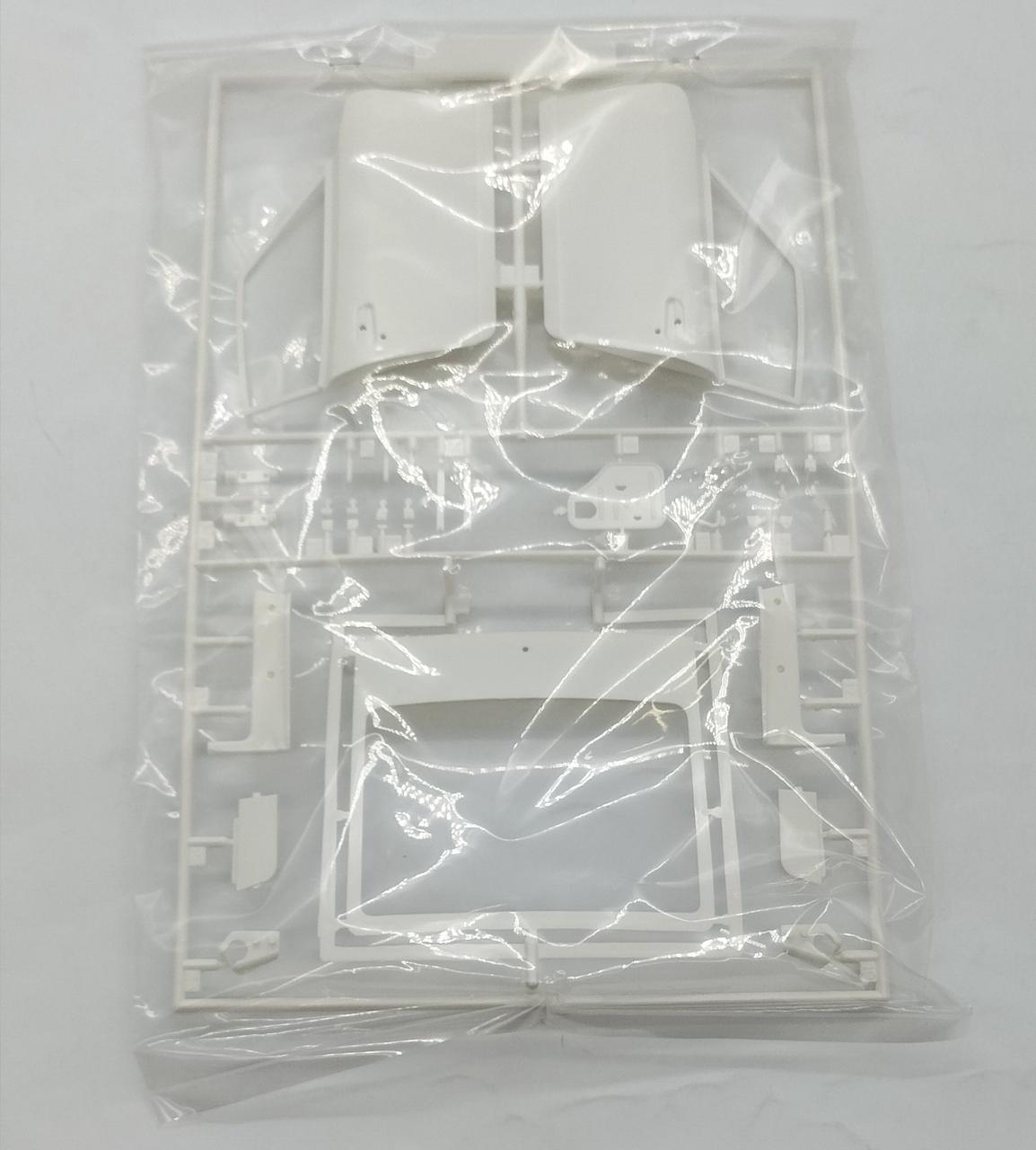 TAMIYA 1/12 Plastic Model Fairlady 240ZG (Retail Type) - Banzai Thrifting | BanzaiHobby