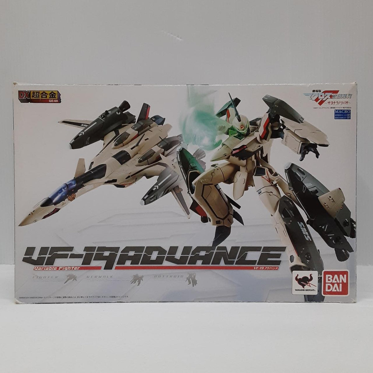 BANDAI DX Chogokin VF-19 Advance