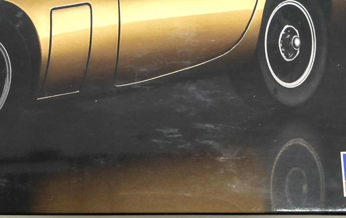 Hasegawa Toyota 2000GT (Early Model) 1967 (Gold Plated) - Banzai Thrifting | BanzaiHobby