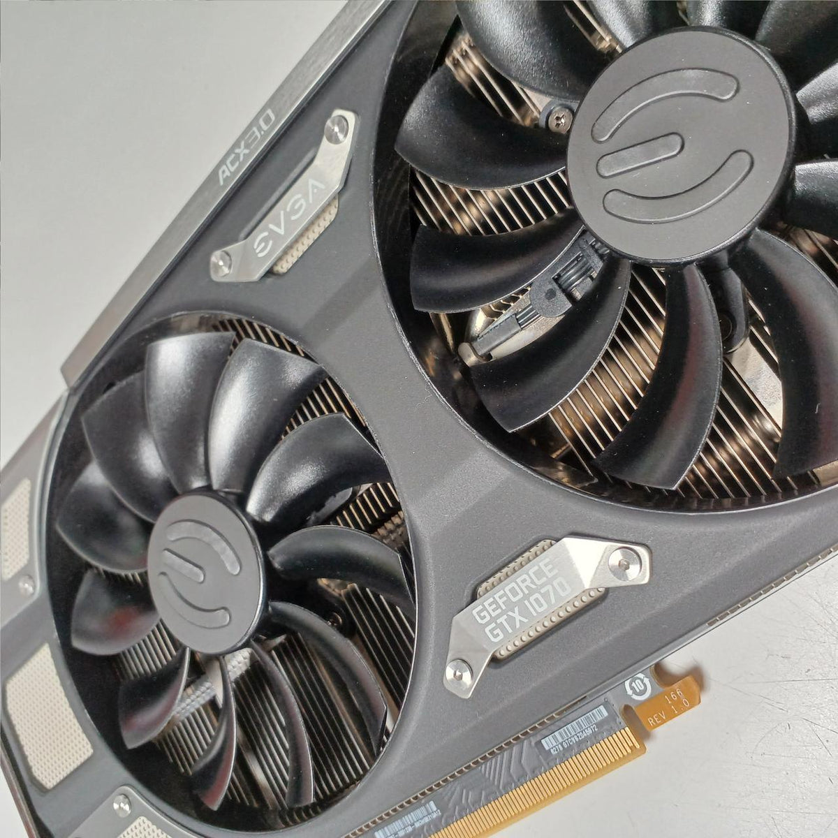 EVGA Graphics Board GTX1070