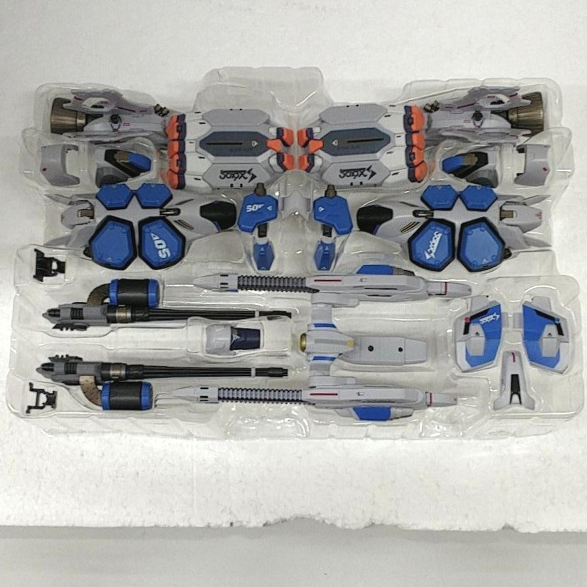 BANDAI DX Chogokin VF-31J Armor Parts Set