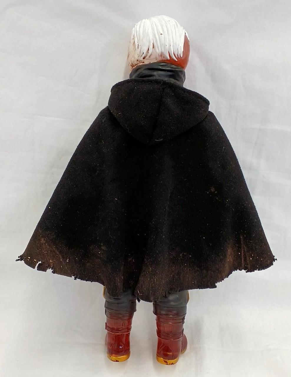 Wispertown Sofubi Van Helsing