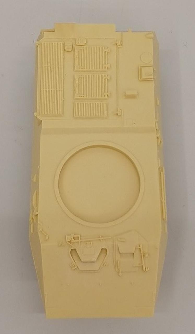 Pit Road Tomei Type 87 Reconnaissance and Guard Vehicle 1/35 Scale Garage Kit - Banzai Thrifting | BanzaiHobby