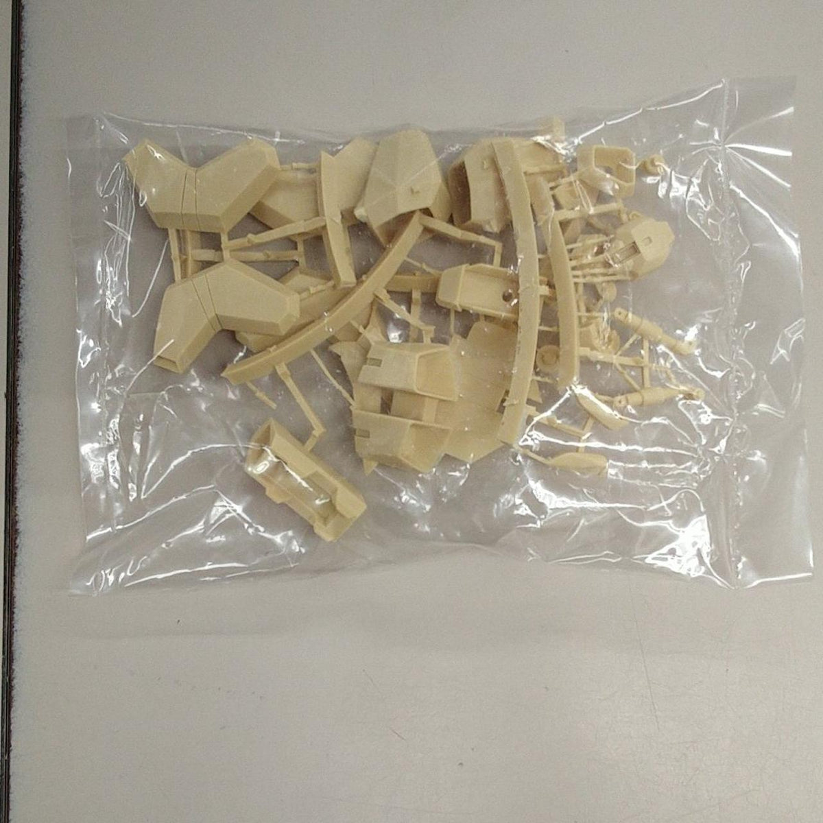 Ndoparaya Plastic Model 1/144 Barzam Garage Kit - Banzai Thrifting | BanzaiHobby
