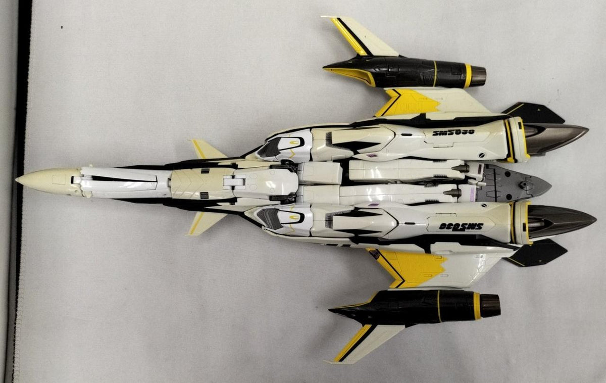 BANDAI DX Chogokin Macross YF-29 Durandal Valkyrie
