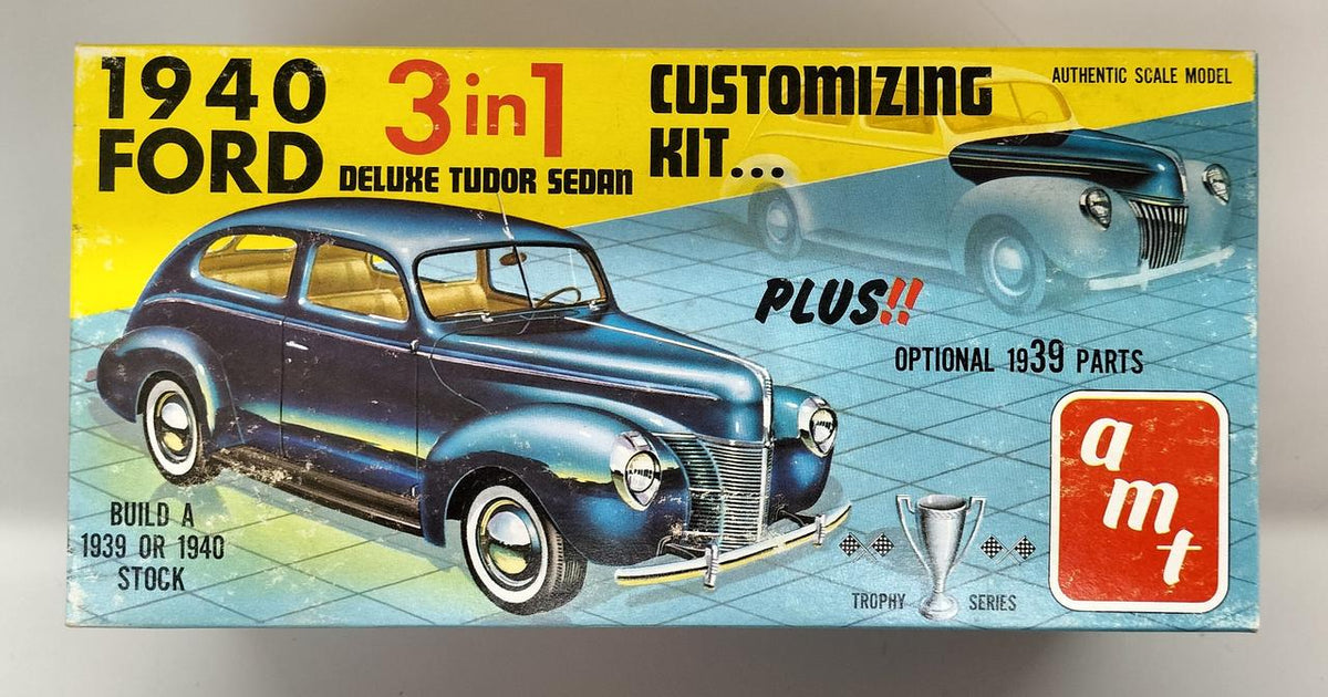 AMT 1/25 1940 FORD CUSTOMIZING KIT DELUXE TUDOR SEDAN - Banzai Thrifting | BanzaiHobby