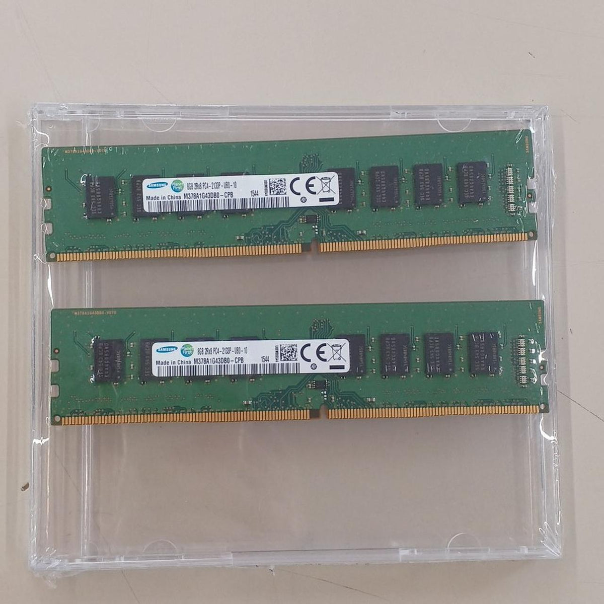 SAMSUNG DDR4 M378A1K43DB0-CPB 16GB(8GB×2)