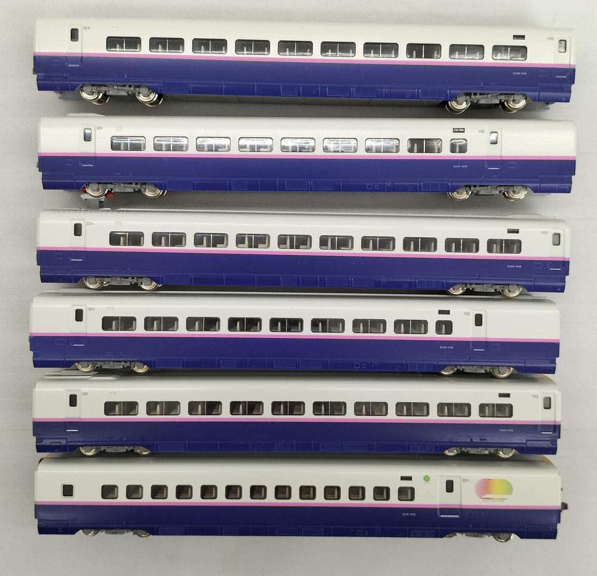 KATO E2 Series 1000 Tohoku Shinkansen Hayate 10-278 / 10-279