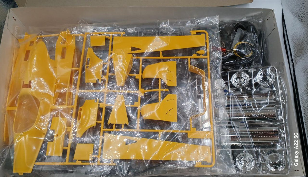 TAMIYA 1/12 Renault RE-20 Turbo Big Scale Series NO.24 - Banzai Thrifting | BanzaiHobby