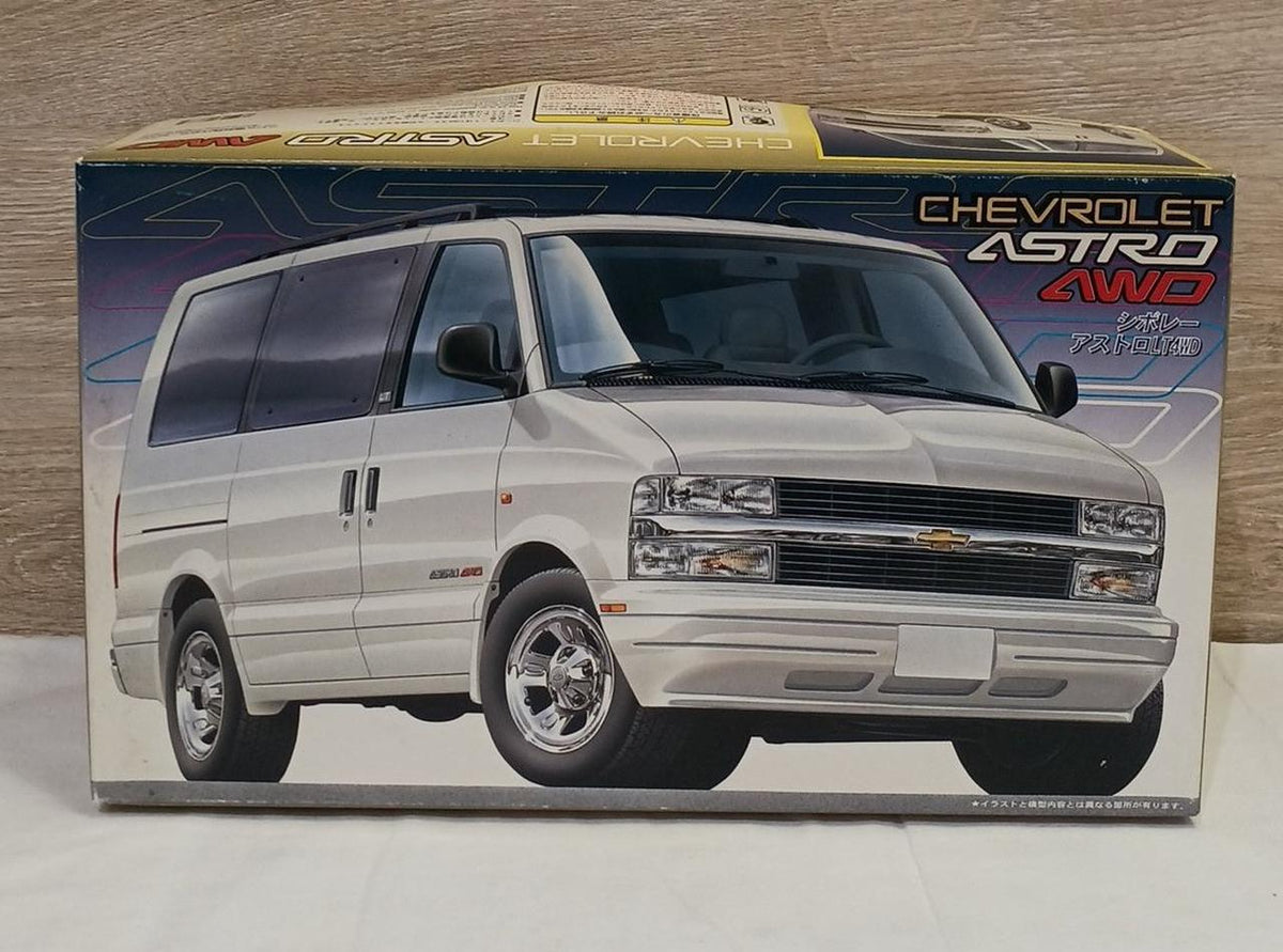 FUJIMI Chevrolet Astro LT4WD 1/24 - Banzai Thrifting | BanzaiHobby