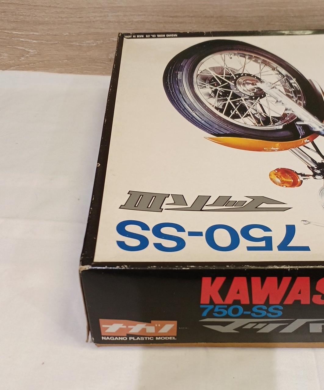 Nagano KAWASAKI 750-SS Mach III 1/8 - Banzai Thrifting | BanzaiHobby