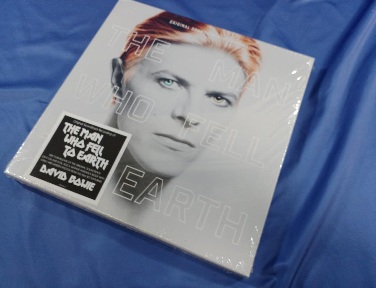 UNIVERSAL Western Music The Man Who Fell to Earth Orig