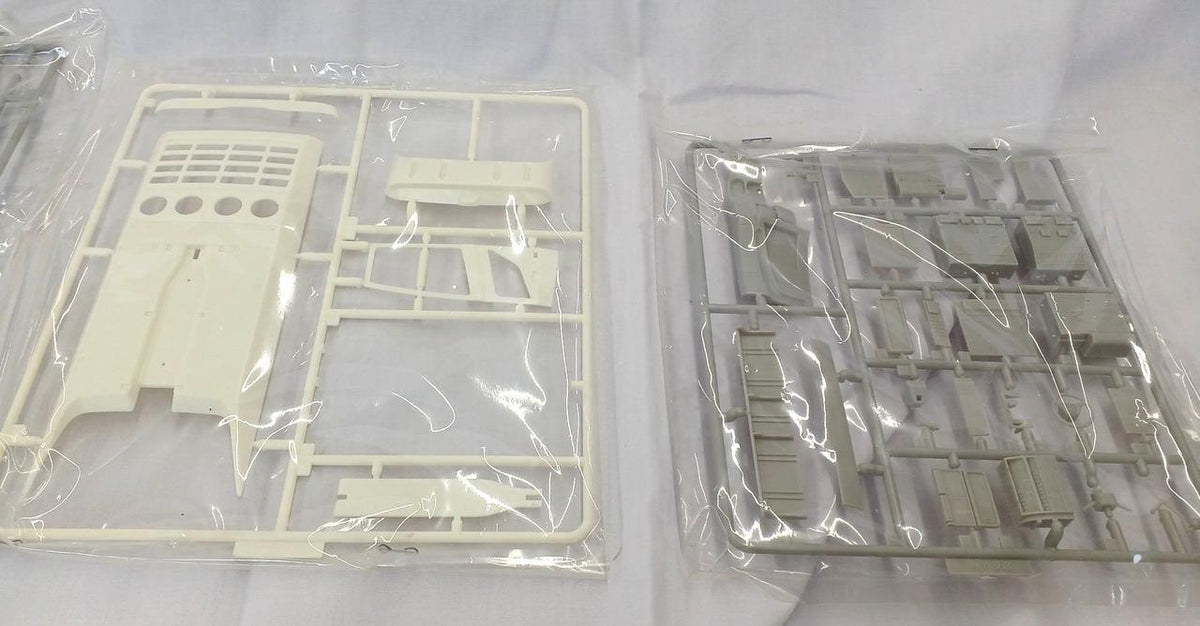 FUJIMI Plastic Model 1/32 Shin Koihime Musou Isuzu GALA - Banzai Thrifting | BanzaiHobby